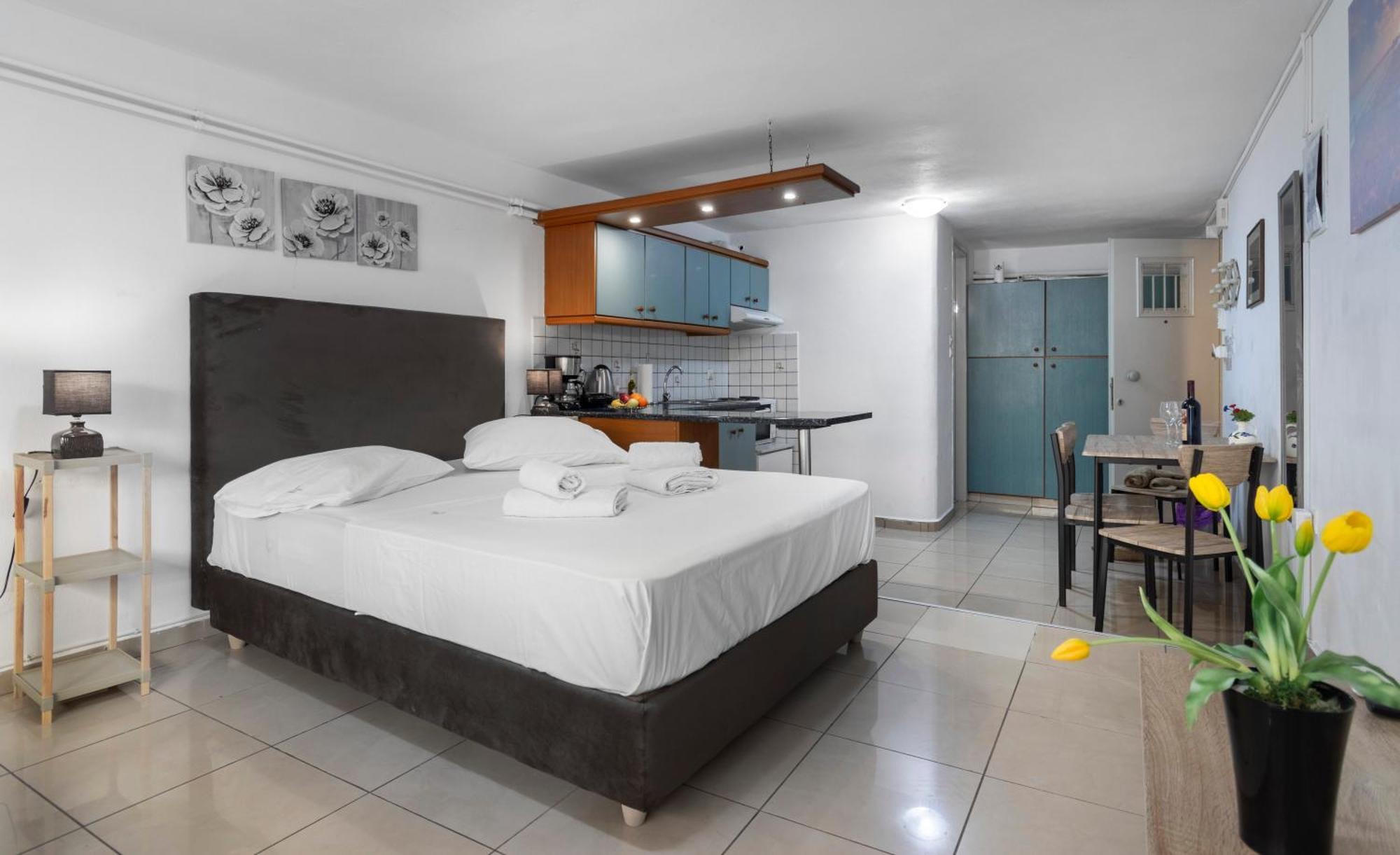 Central Studio In Downtown Heraklion  Ngoại thất bức ảnh